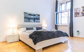 Deluxe 3Br Apt. Wiener Stadthalle - Suitable For Longstays
